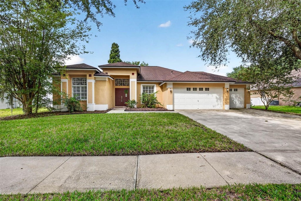 Photo of 9603 Birnamwood Street, Riverview, FL 33569 (MLS # TB8547187)