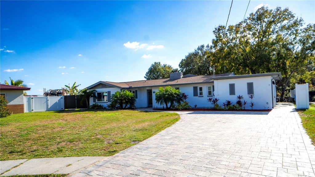 Photo of 5101 Vinson Drive, Tampa, FL 33610 (MLS # TB8527901)