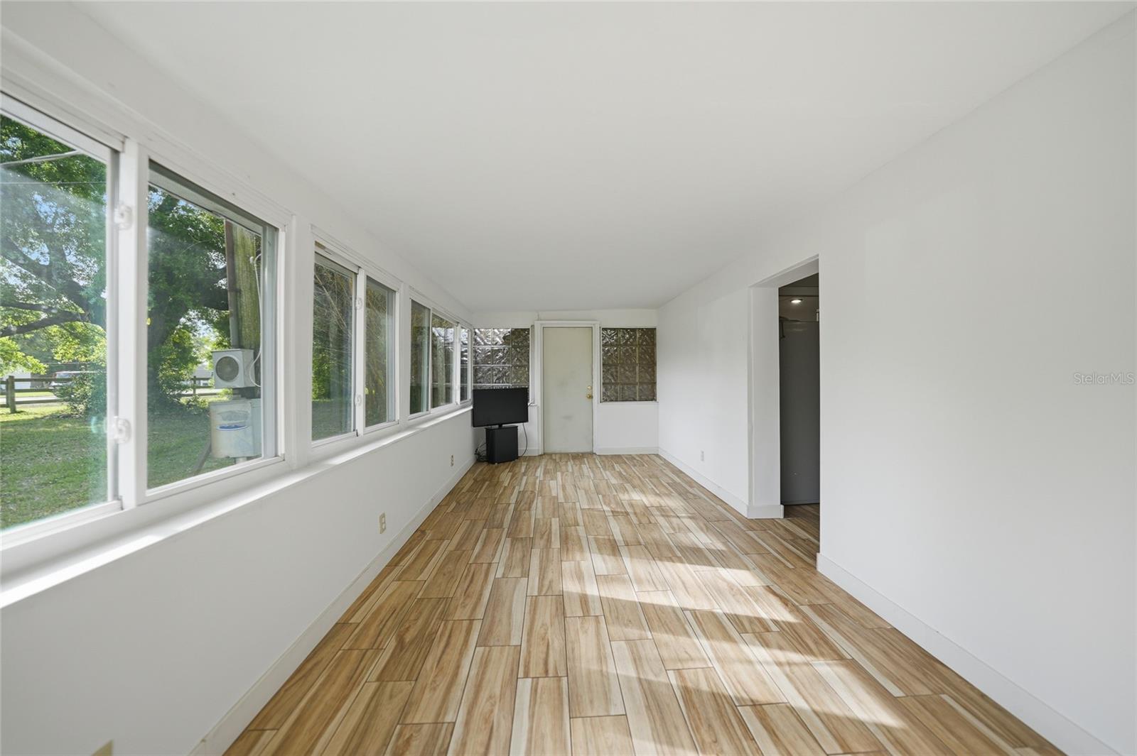 GENES LITTLE ACRES - Residential