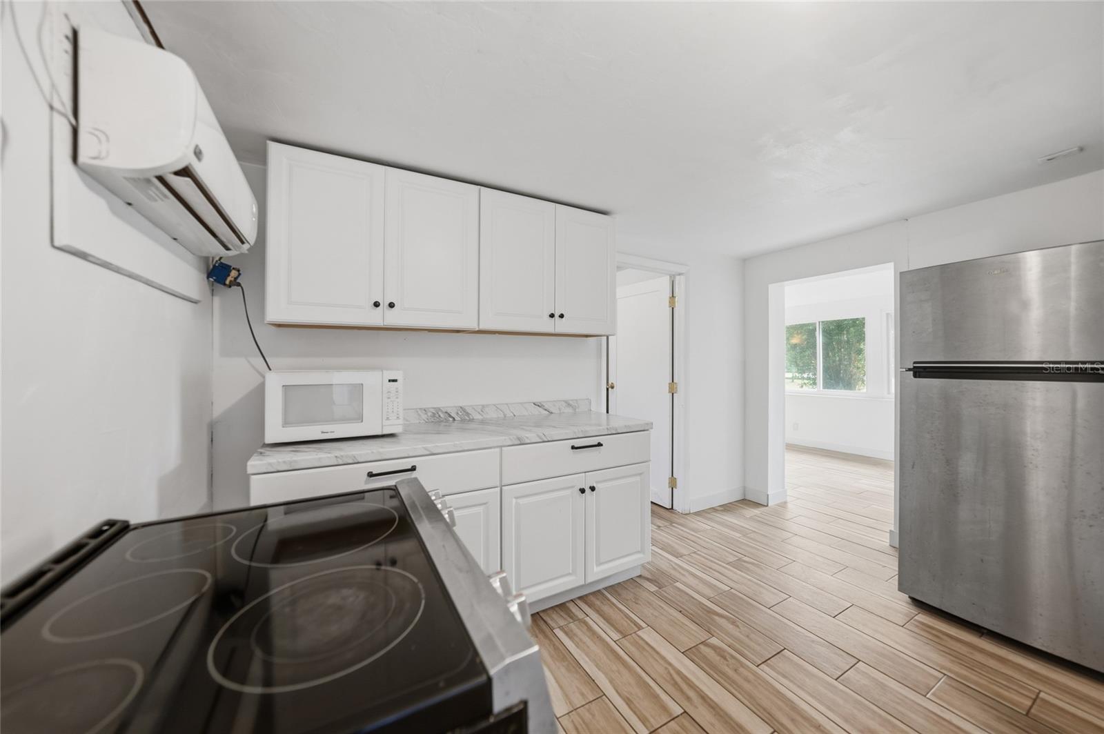 GENES LITTLE ACRES - Residential