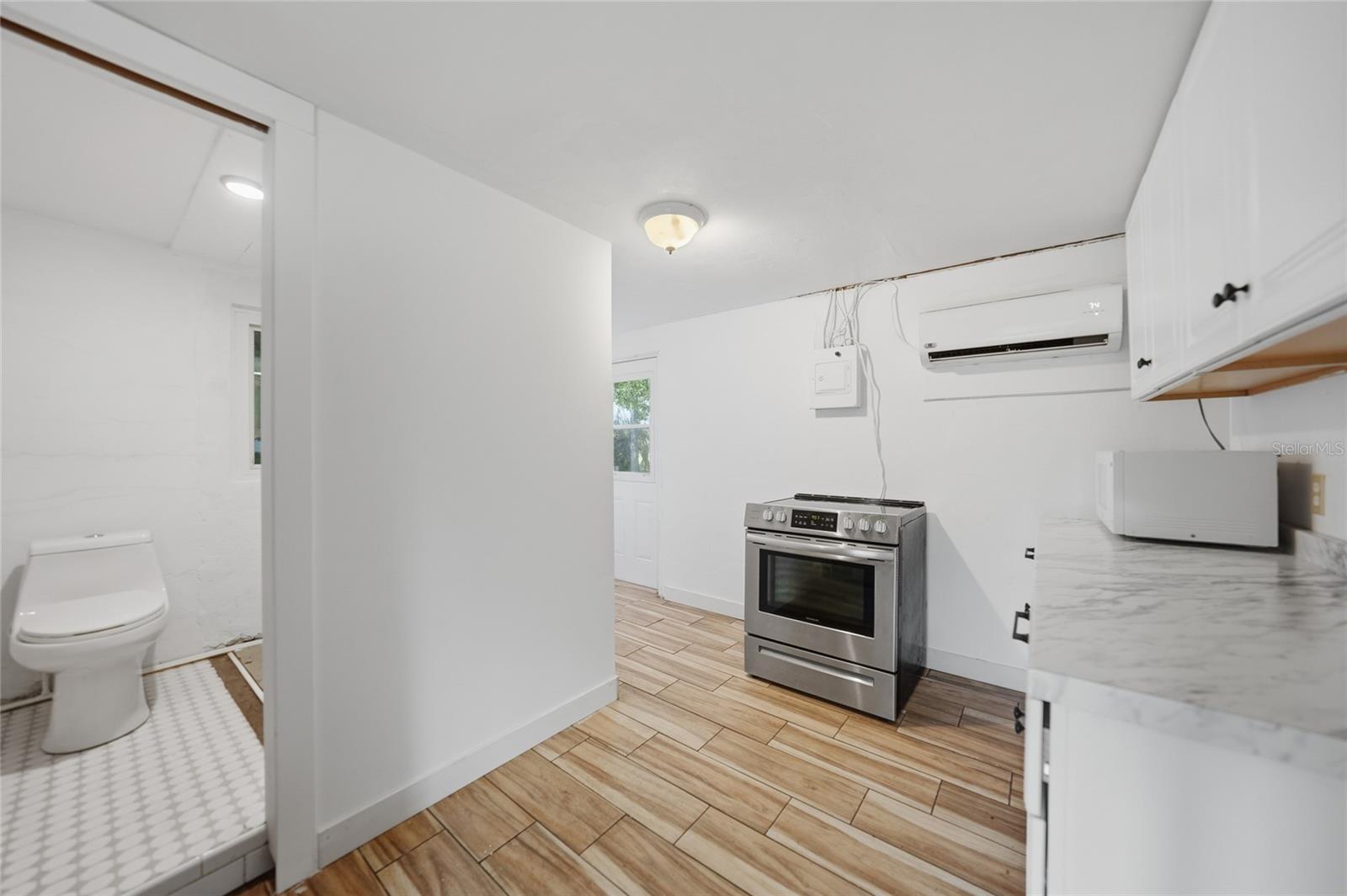 GENES LITTLE ACRES - Residential