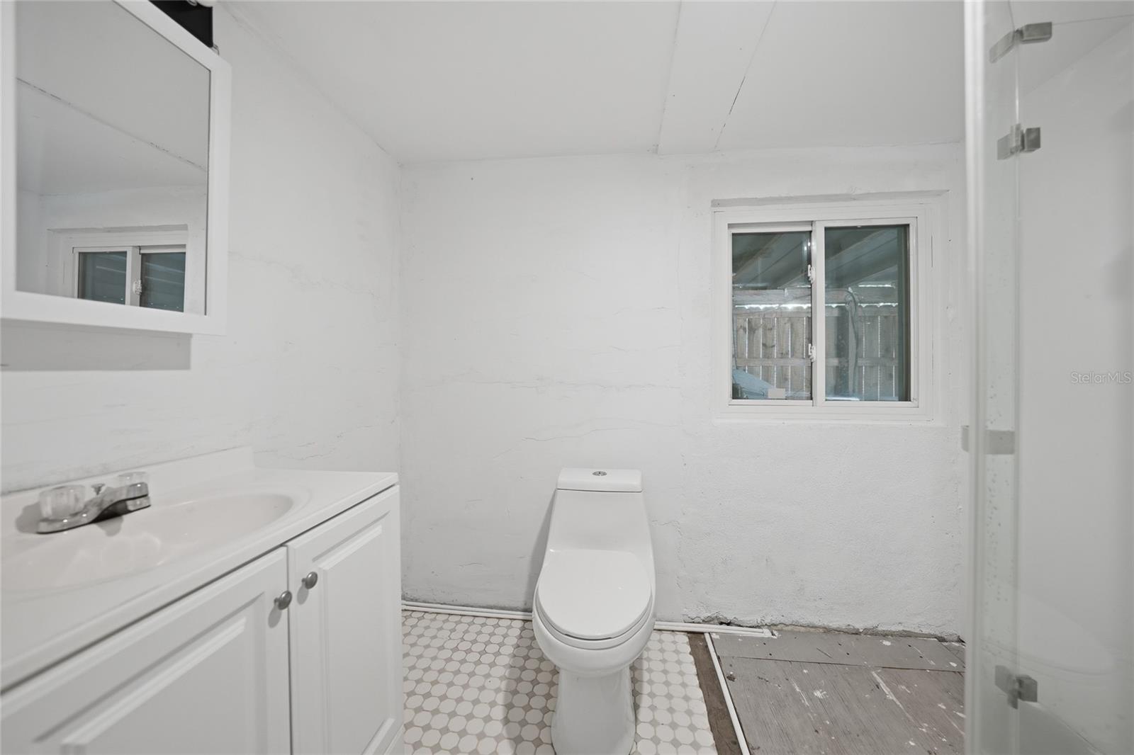 GENES LITTLE ACRES - Residential