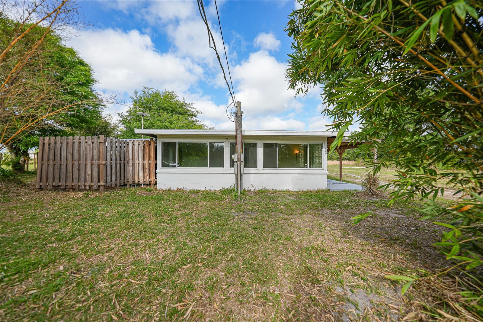 GENES LITTLE ACRES - Residential