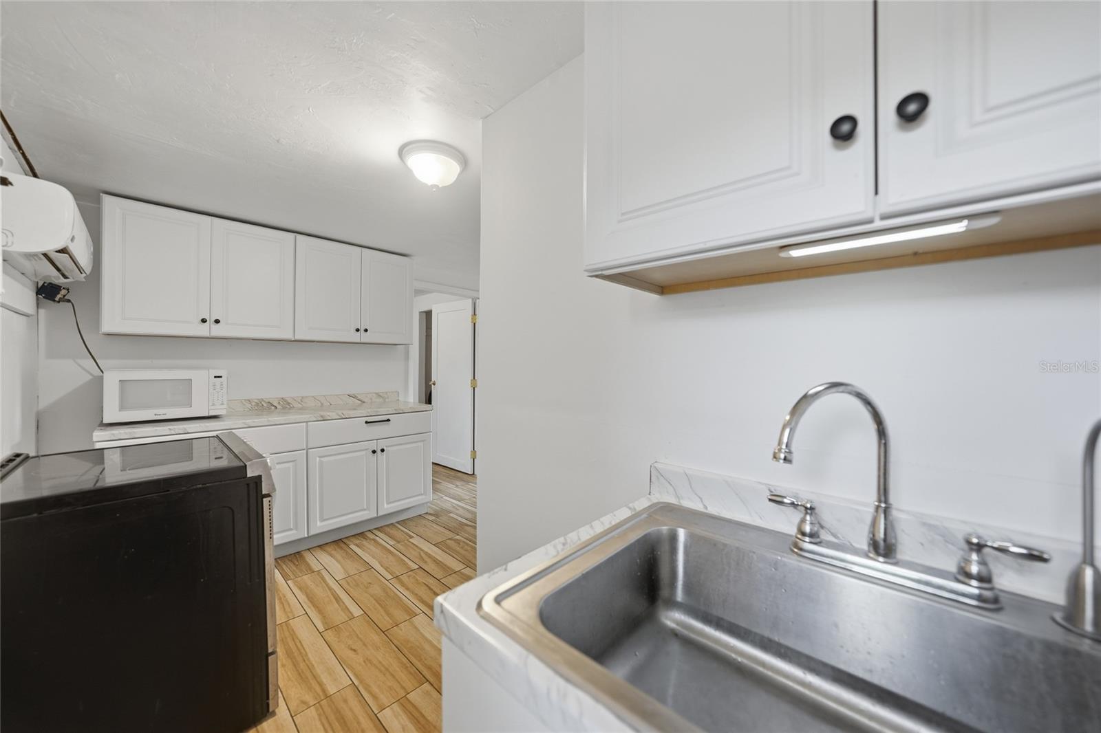 GENES LITTLE ACRES - Residential