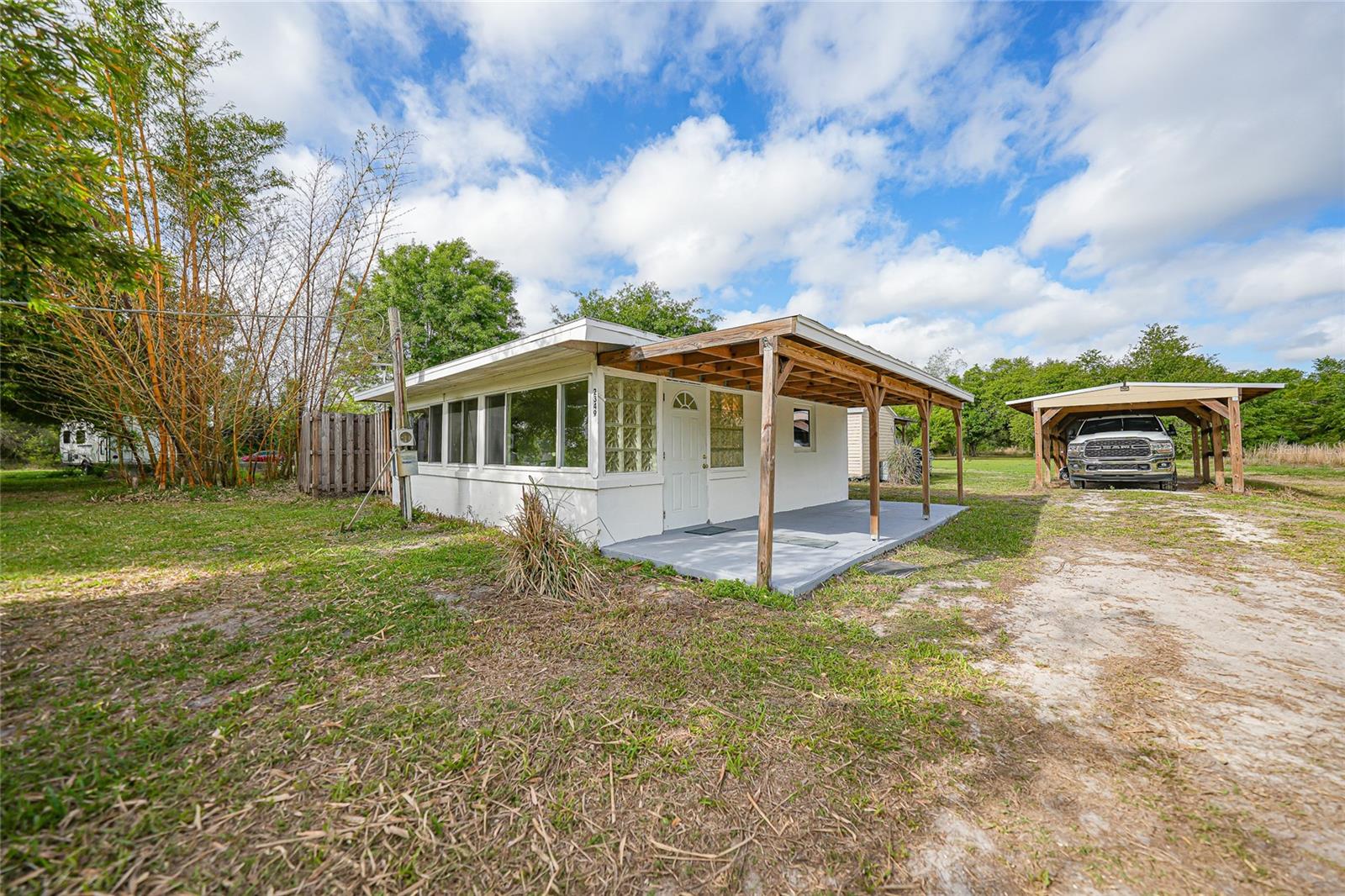 GENES LITTLE ACRES - Residential