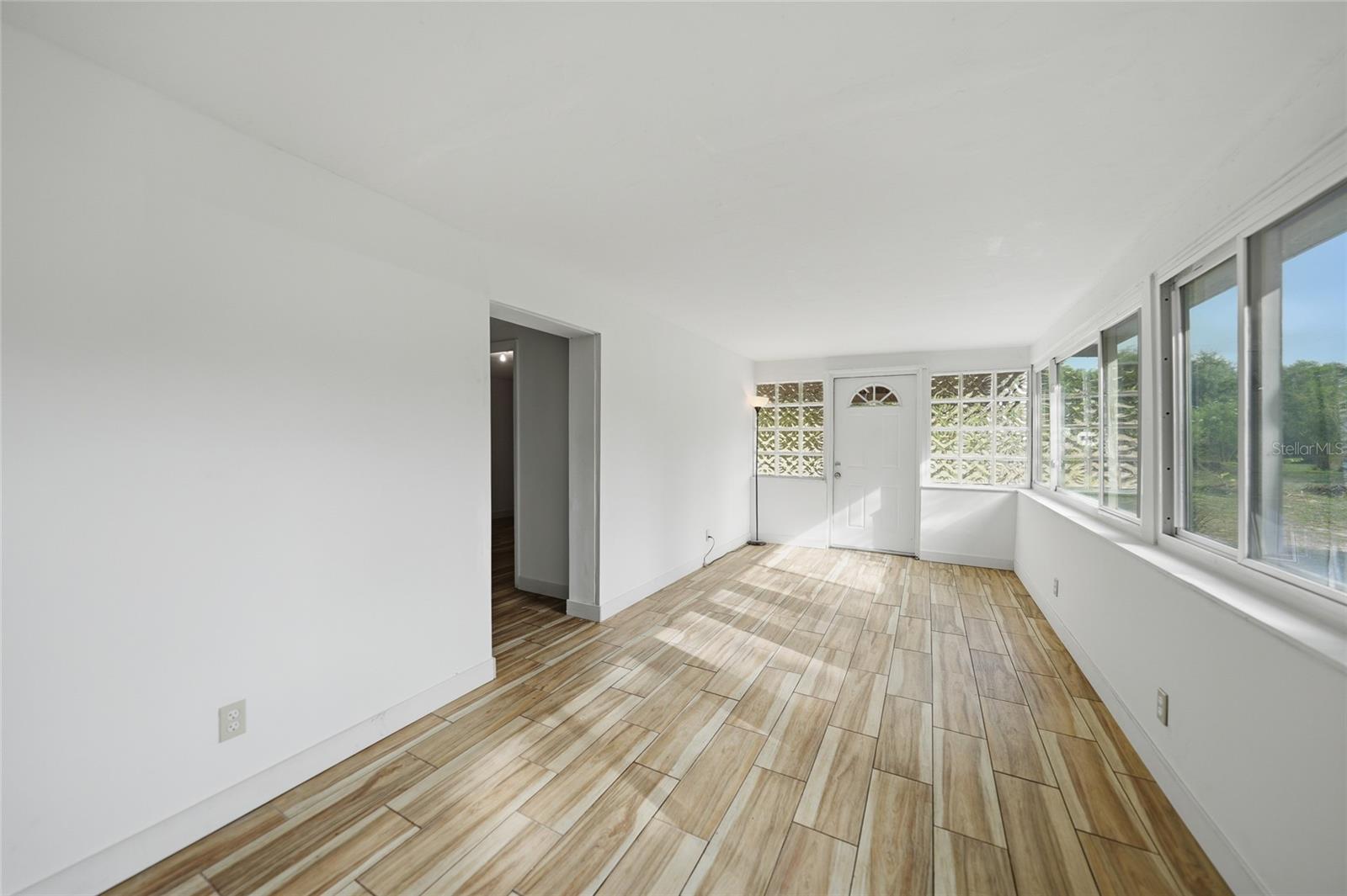 GENES LITTLE ACRES - Residential