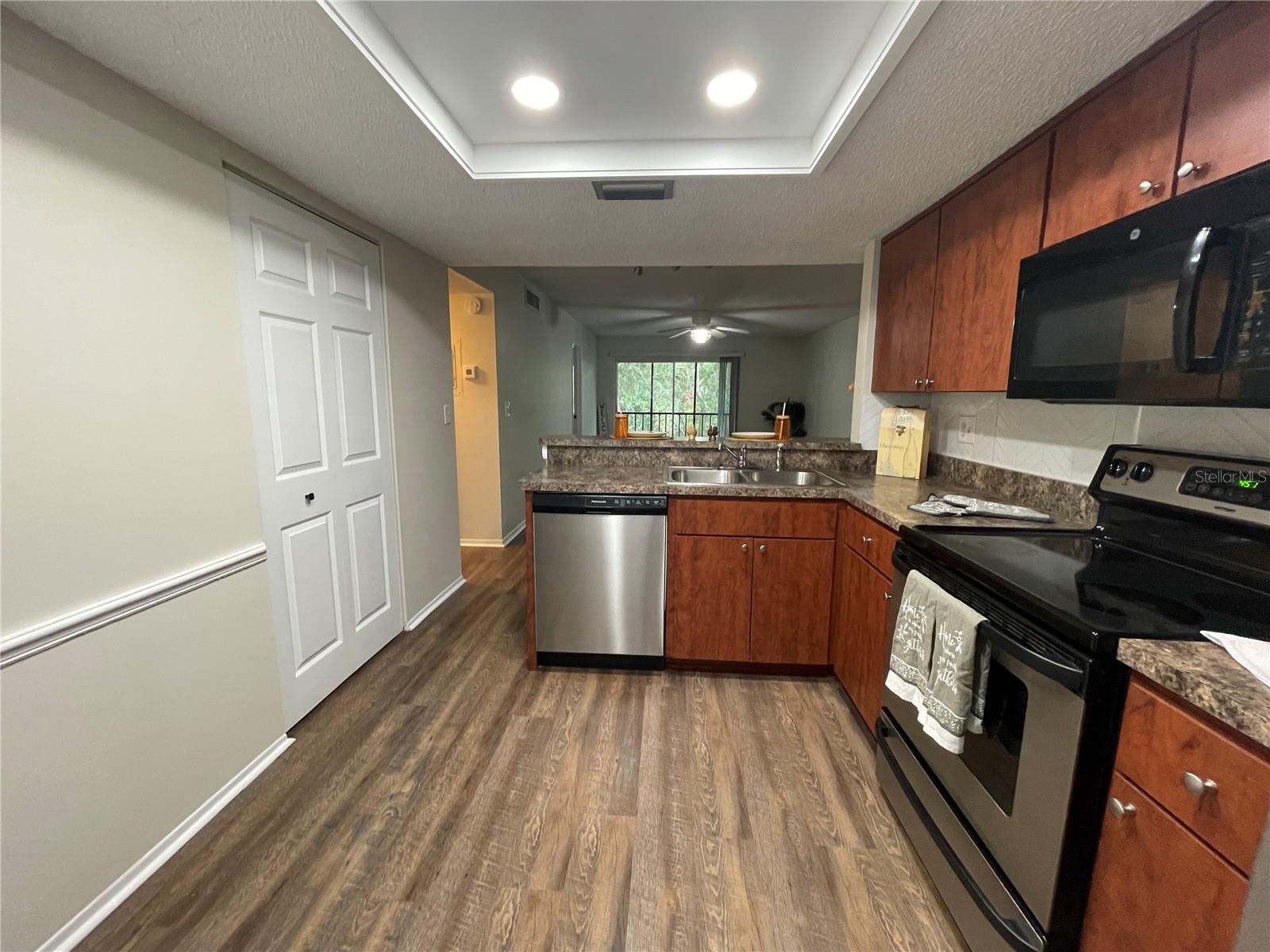 EAST LAKE WOODLANDS CYPRESS ESTATES - Residential Lease