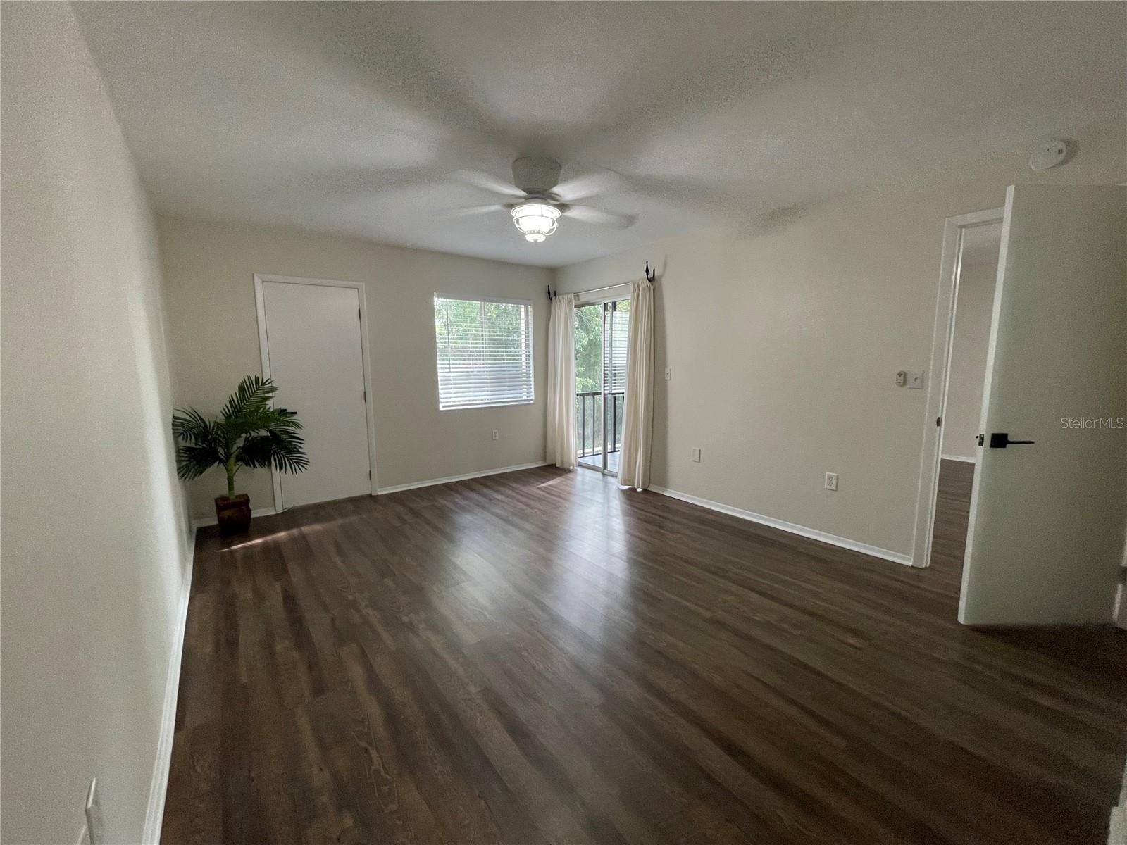 EAST LAKE WOODLANDS CYPRESS ESTATES - Residential Lease