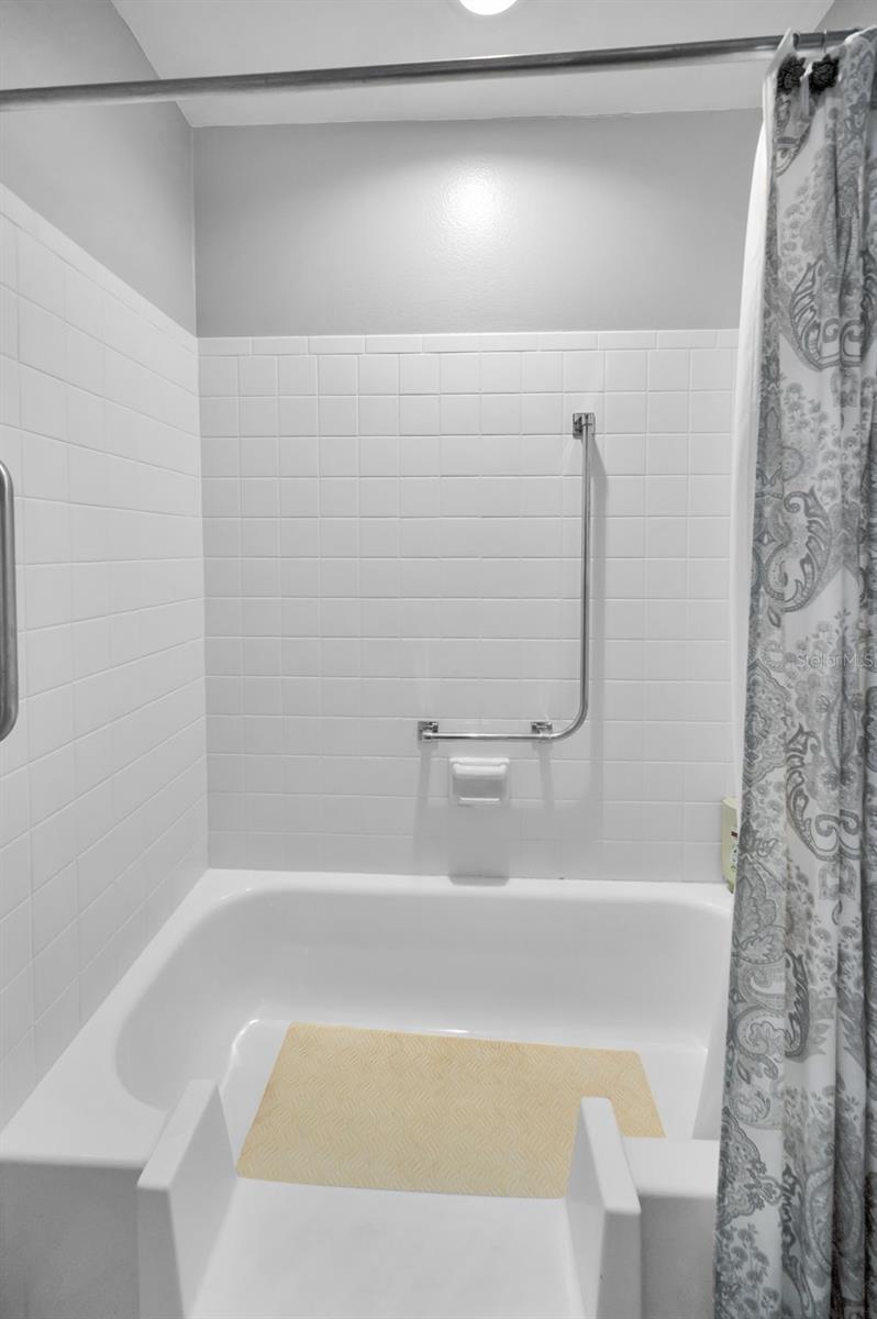 HIGHLAND LAKES MISSION GROVE CONDO - Residential
