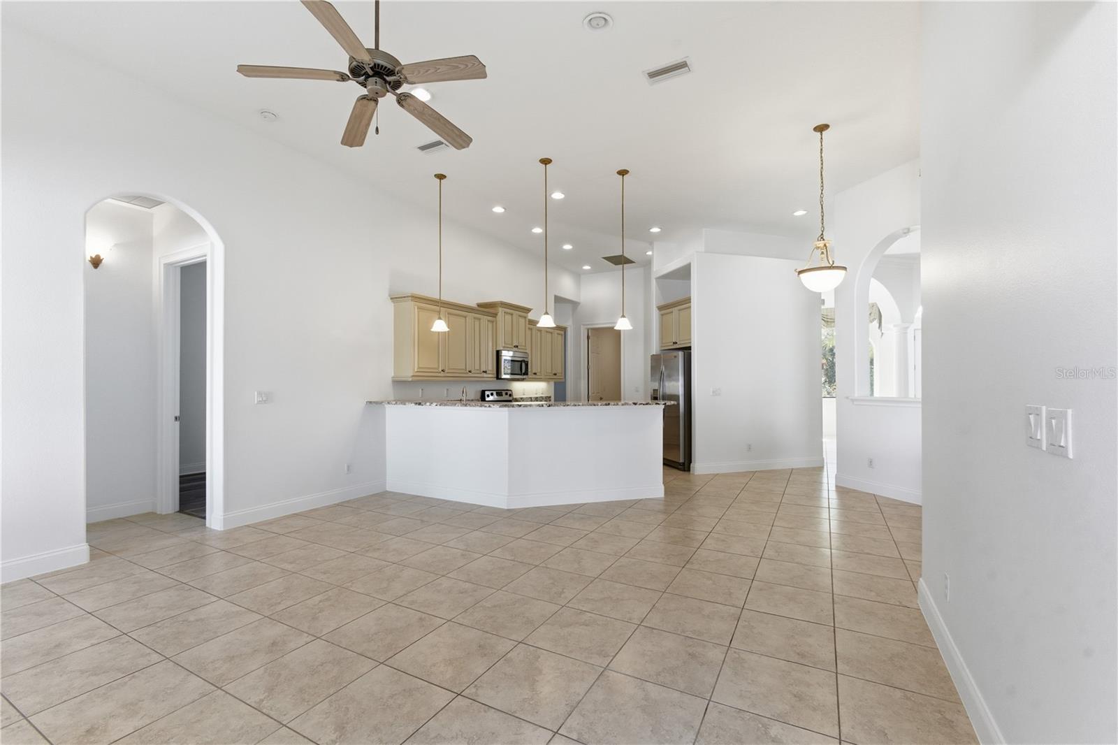 PINE LAKES - Residential