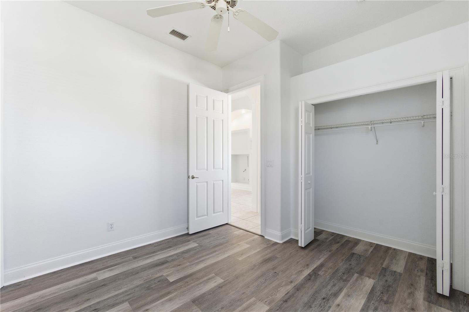 PINE LAKES - Residential