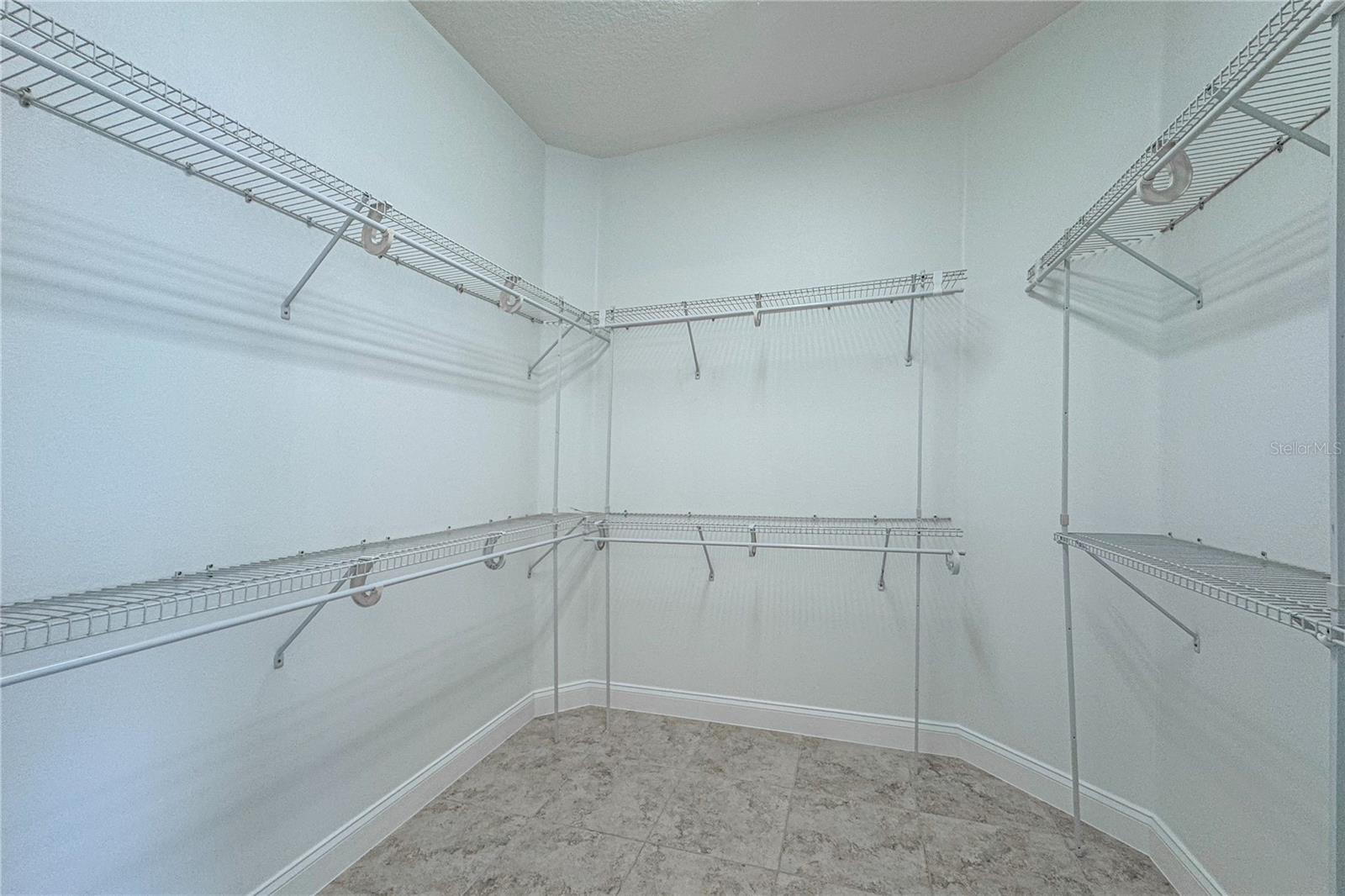 PINE LAKES - Residential