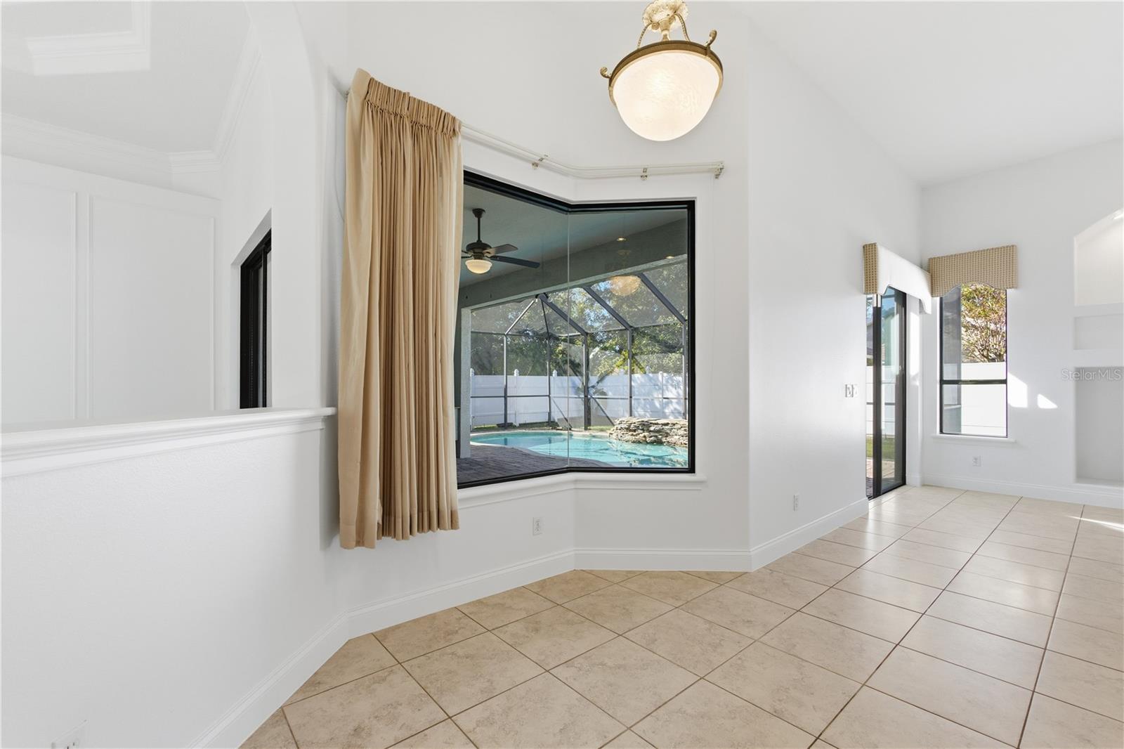 PINE LAKES - Residential