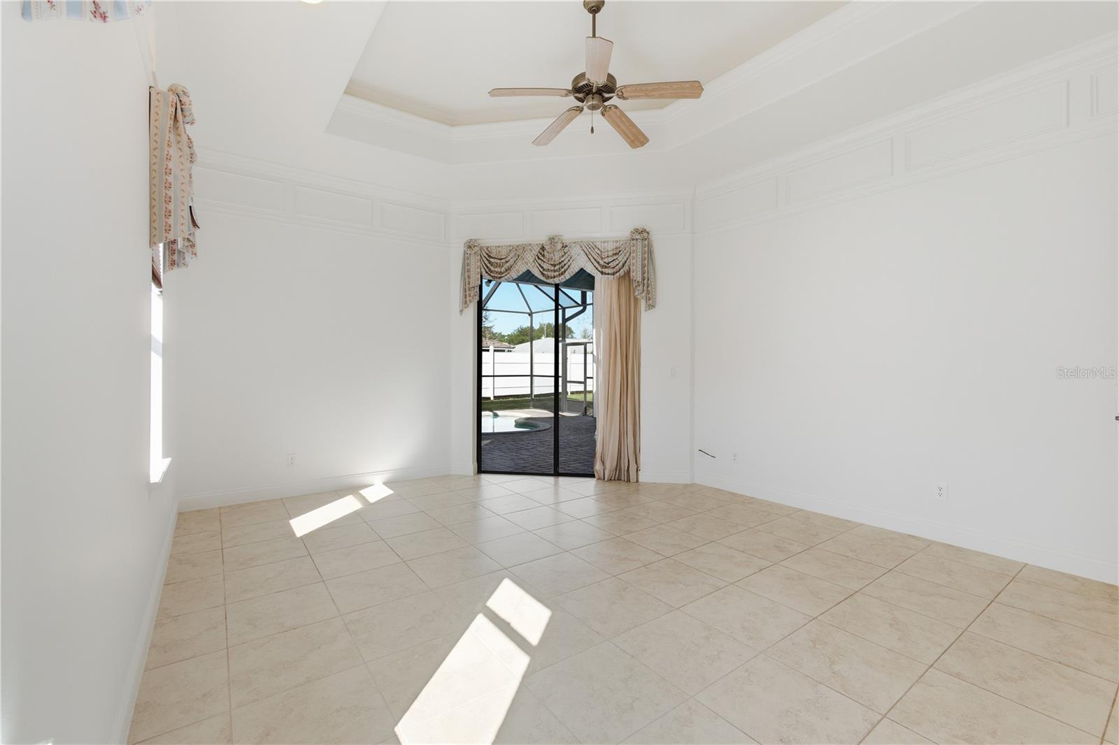 PINE LAKES - Residential