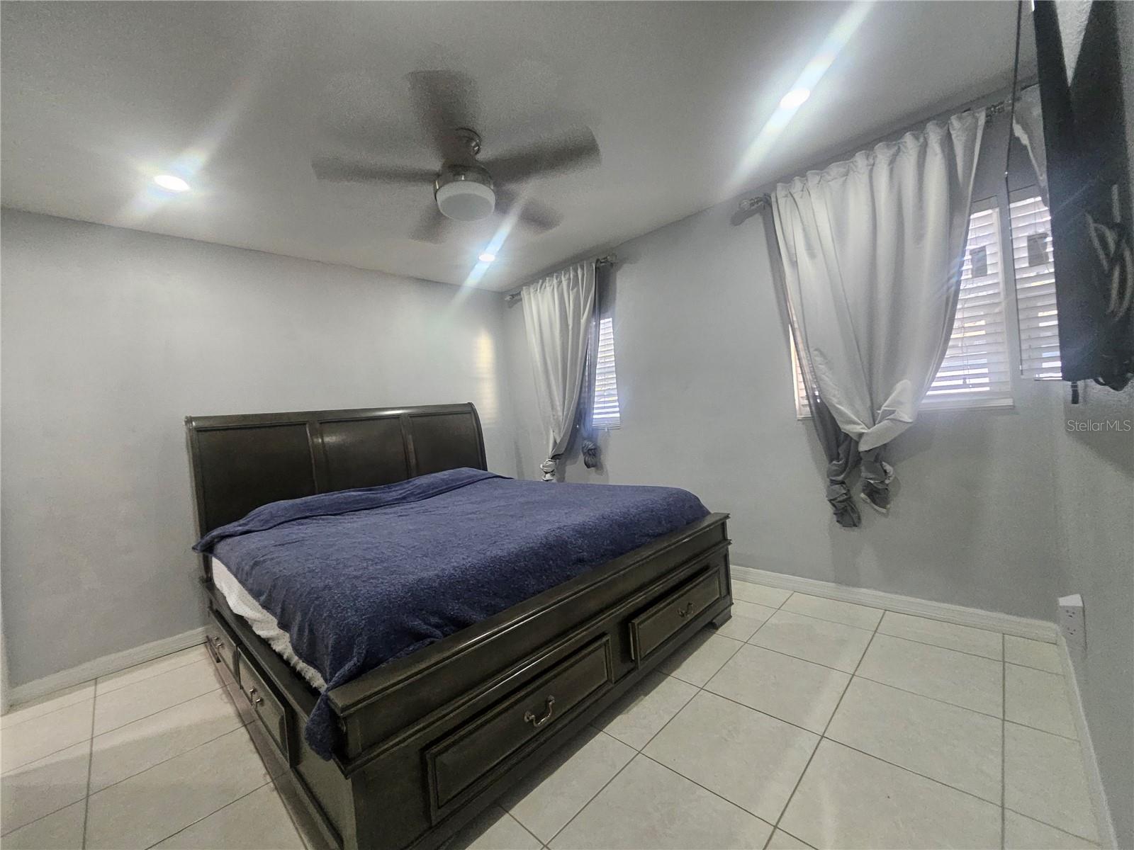 THE WINDS SUB - Residential Lease