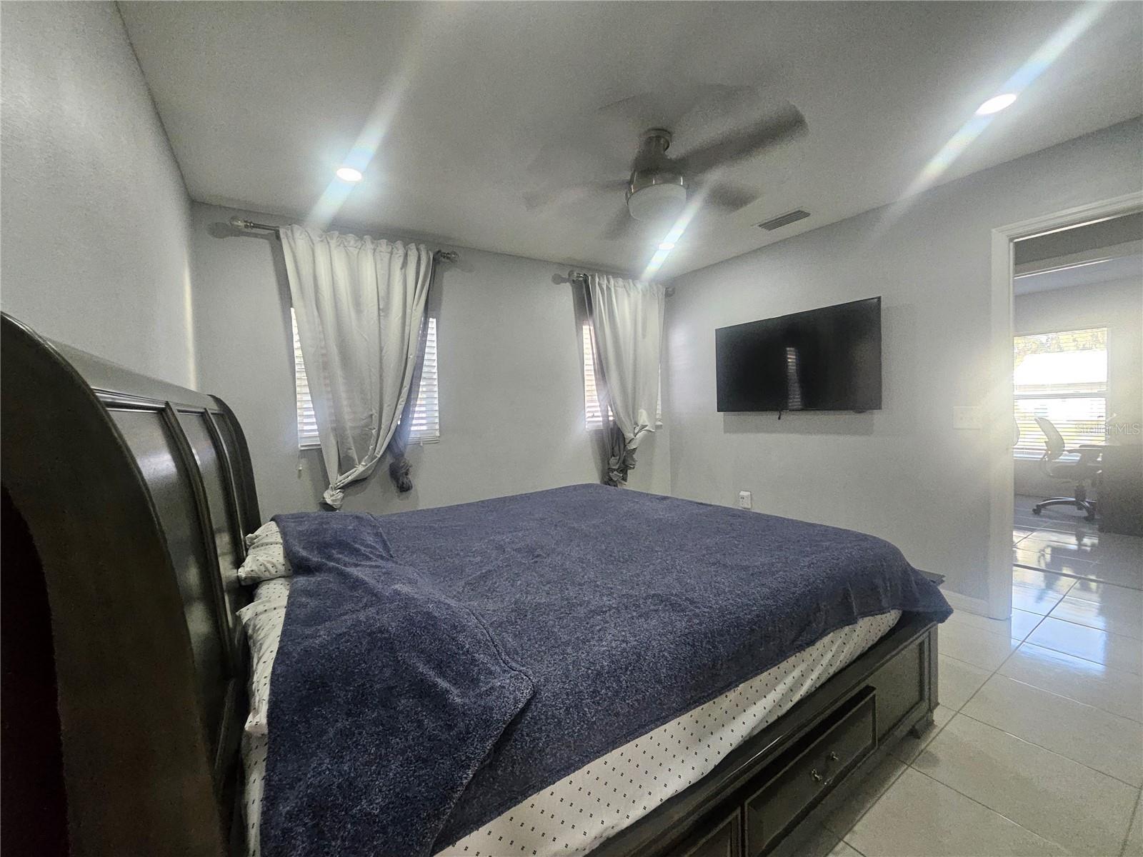 THE WINDS SUB - Residential Lease