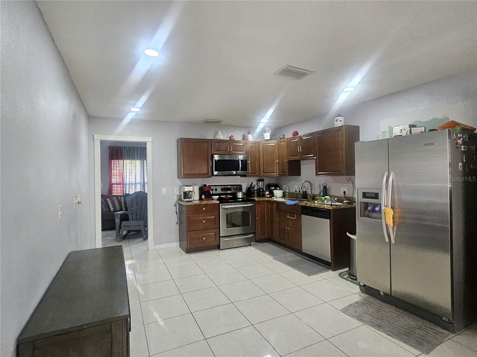 THE WINDS SUB - Residential Lease