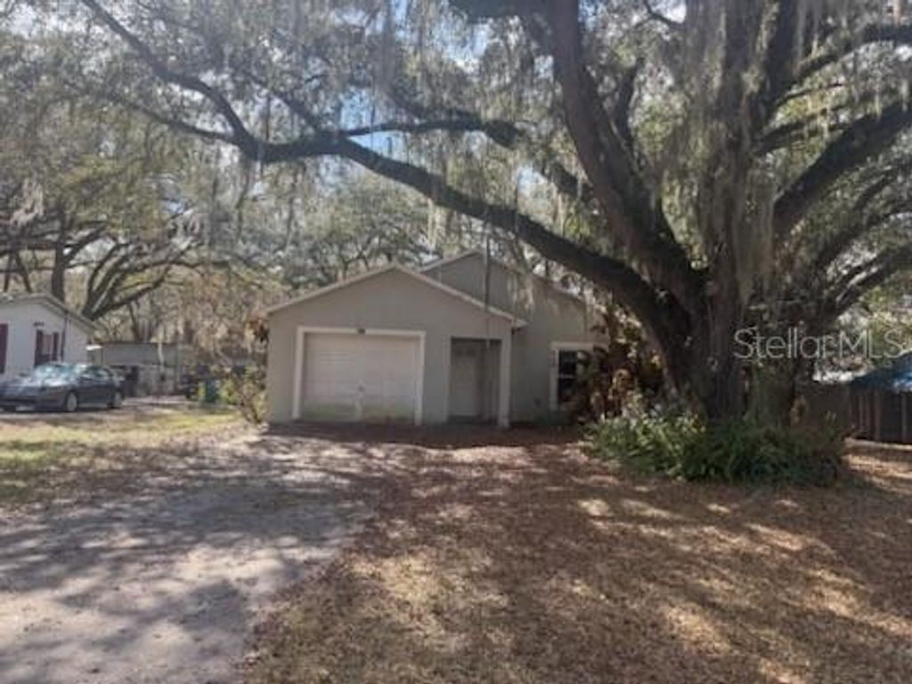 Photo of 415 Garrett Ridge Court, Winter Haven, FL 33880 (MLS # O6383855)