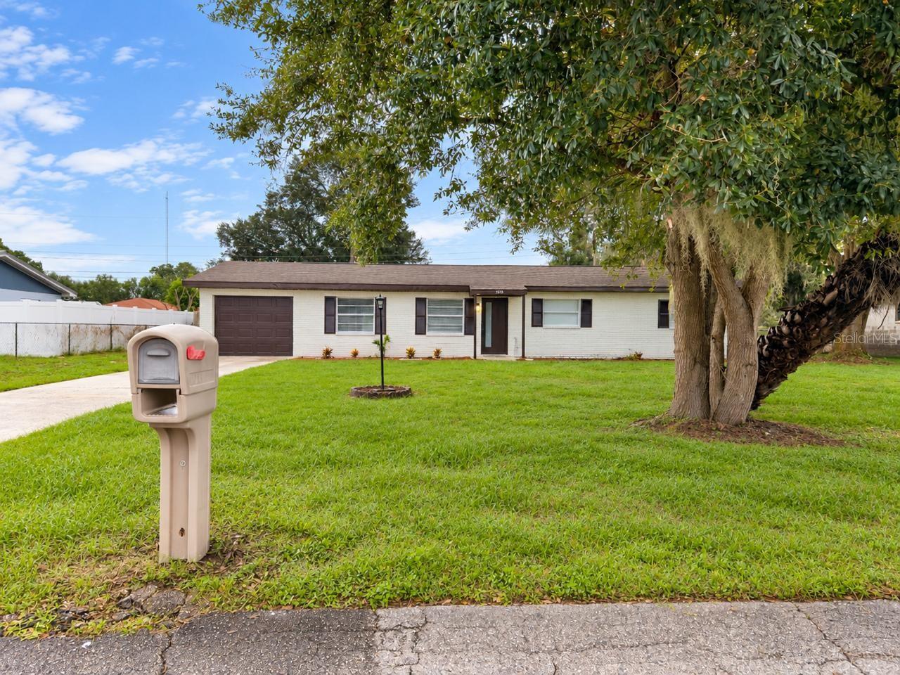 1515 STACY DRIVE