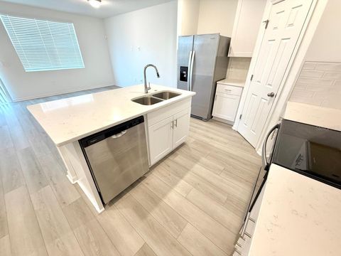 Tiny photo for 16440 Happy Eagle Drive, Clermont, FL 34714 (MLS # O6395481)