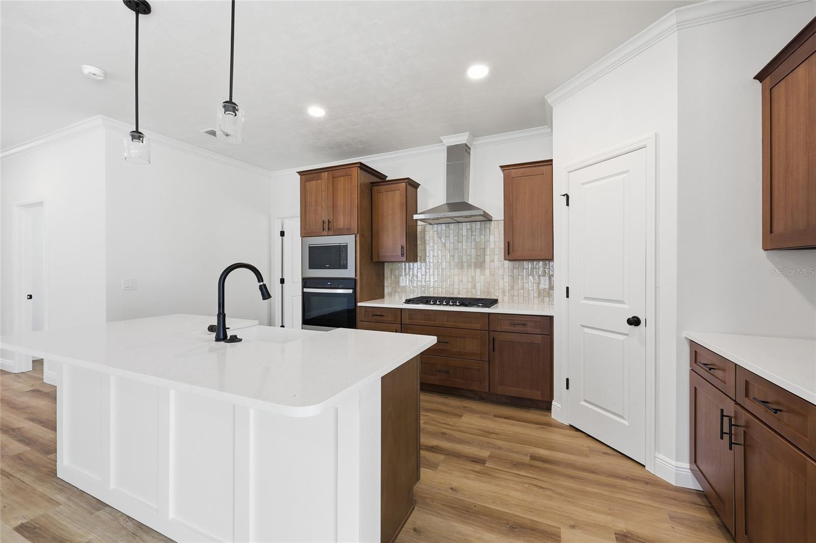 GRAND OAKS - Residential