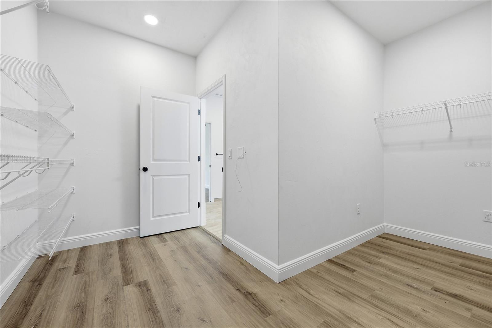 GRAND OAKS - Residential