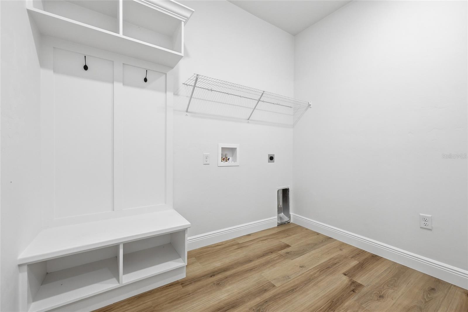 GRAND OAKS - Residential