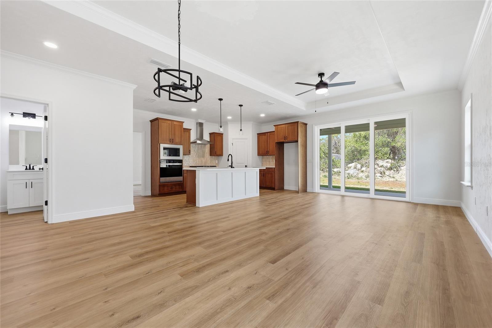 GRAND OAKS - Residential