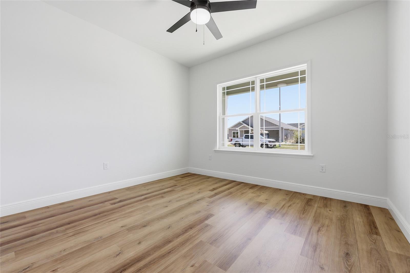 GRAND OAKS - Residential