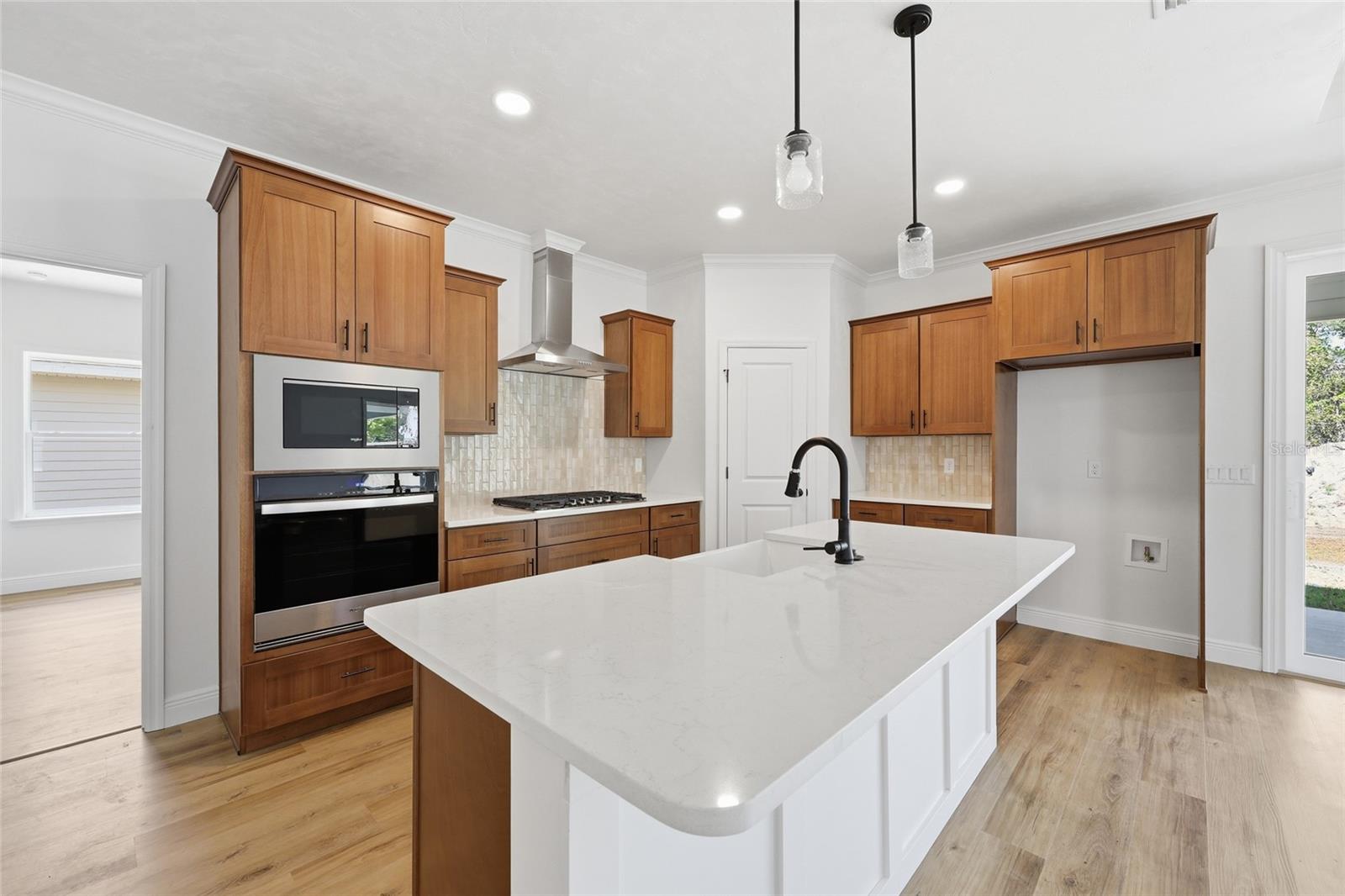 GRAND OAKS - Residential