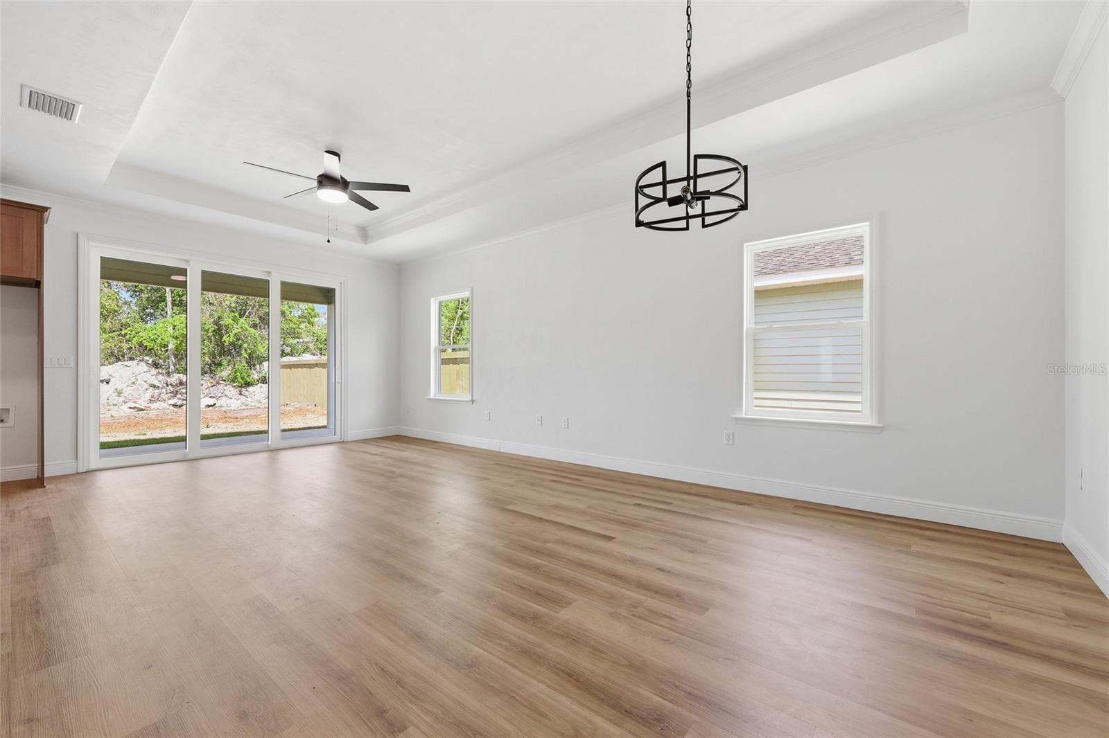 GRAND OAKS - Residential