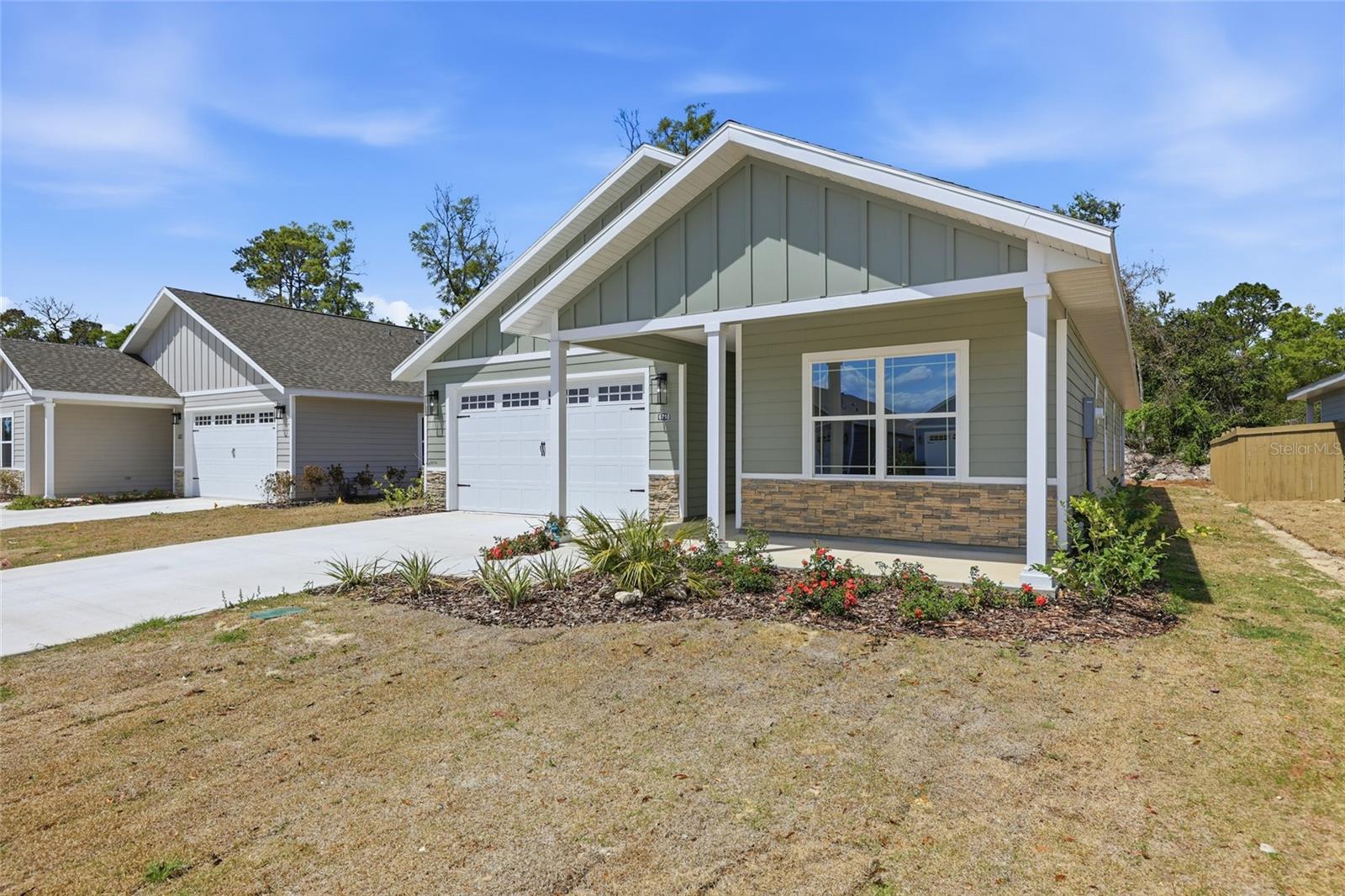 GRAND OAKS - Residential