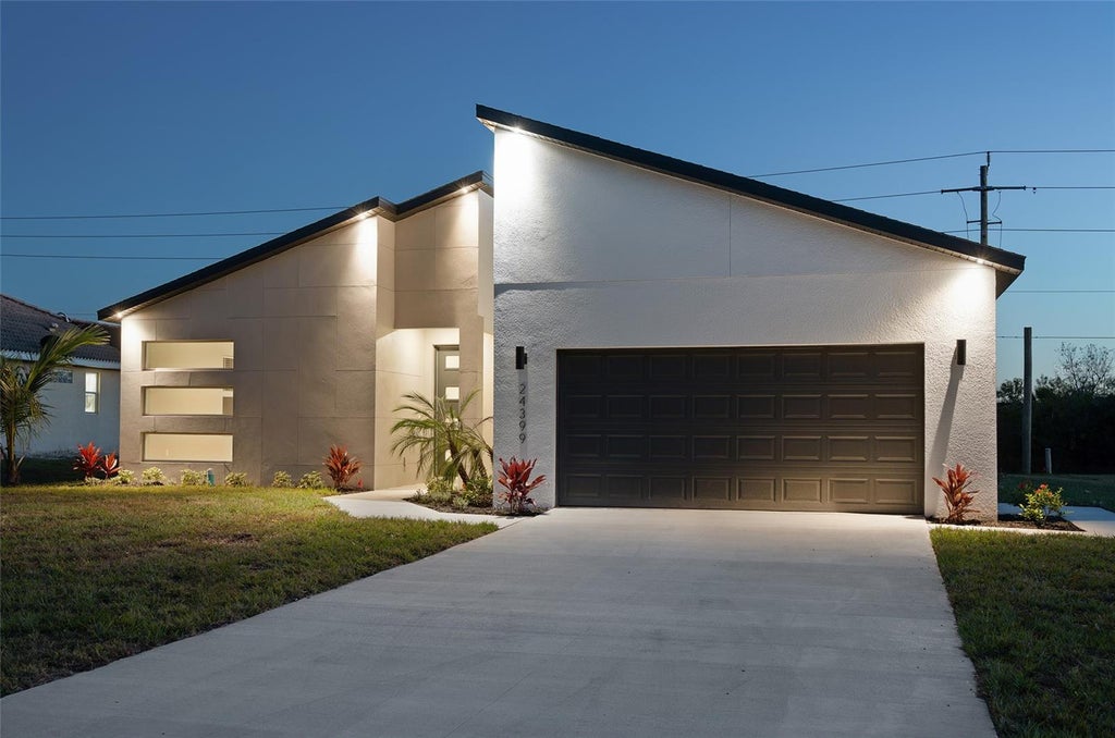 Photo of 24399 SW Kingsway Circle, Arcadia, FL 34269 (MLS # O6449990)
