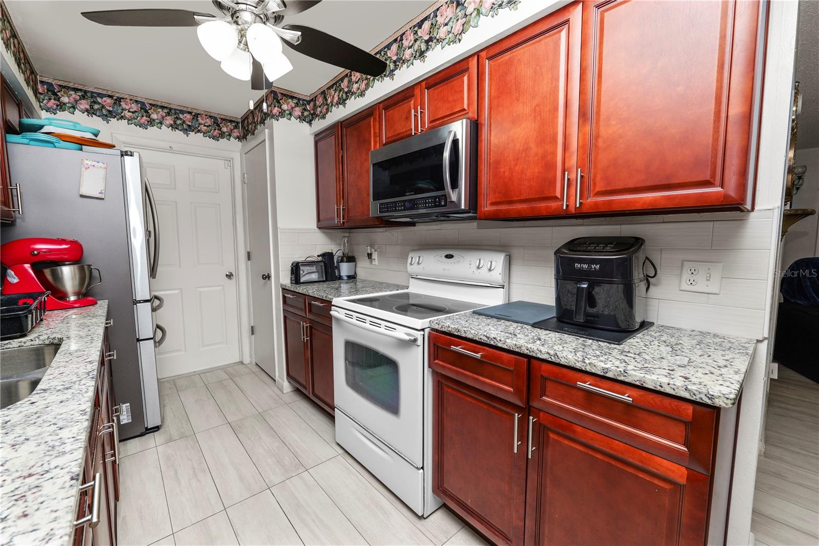 JILL JOY - Residential