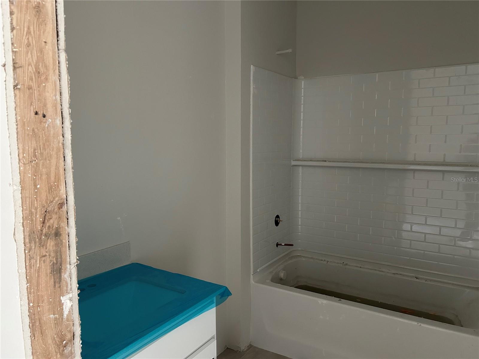 OAKFIELD TRAILS WEST - Residential