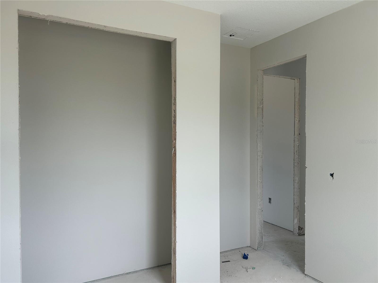 OAKFIELD TRAILS WEST - Residential