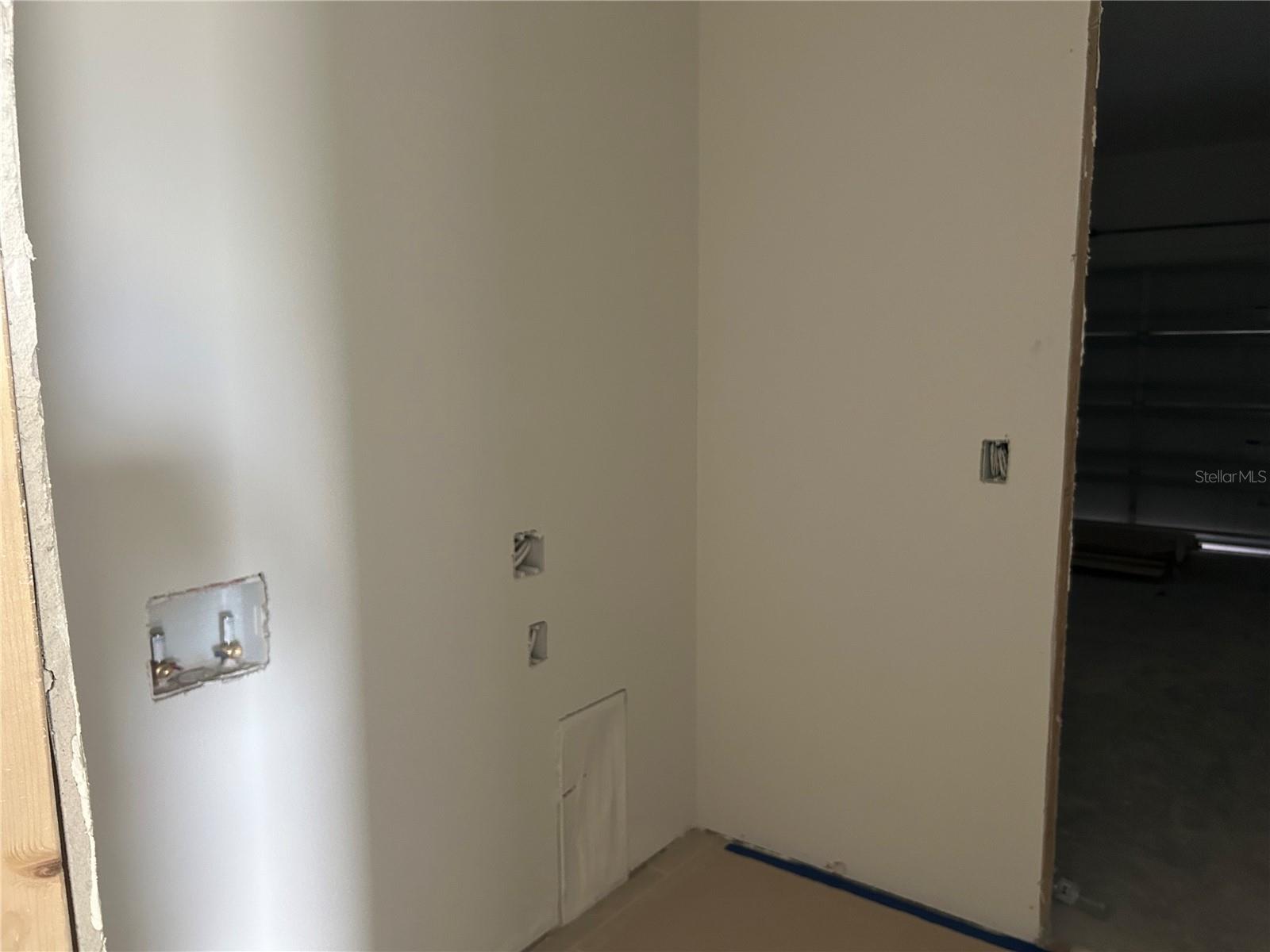 OAKFIELD TRAILS WEST - Residential