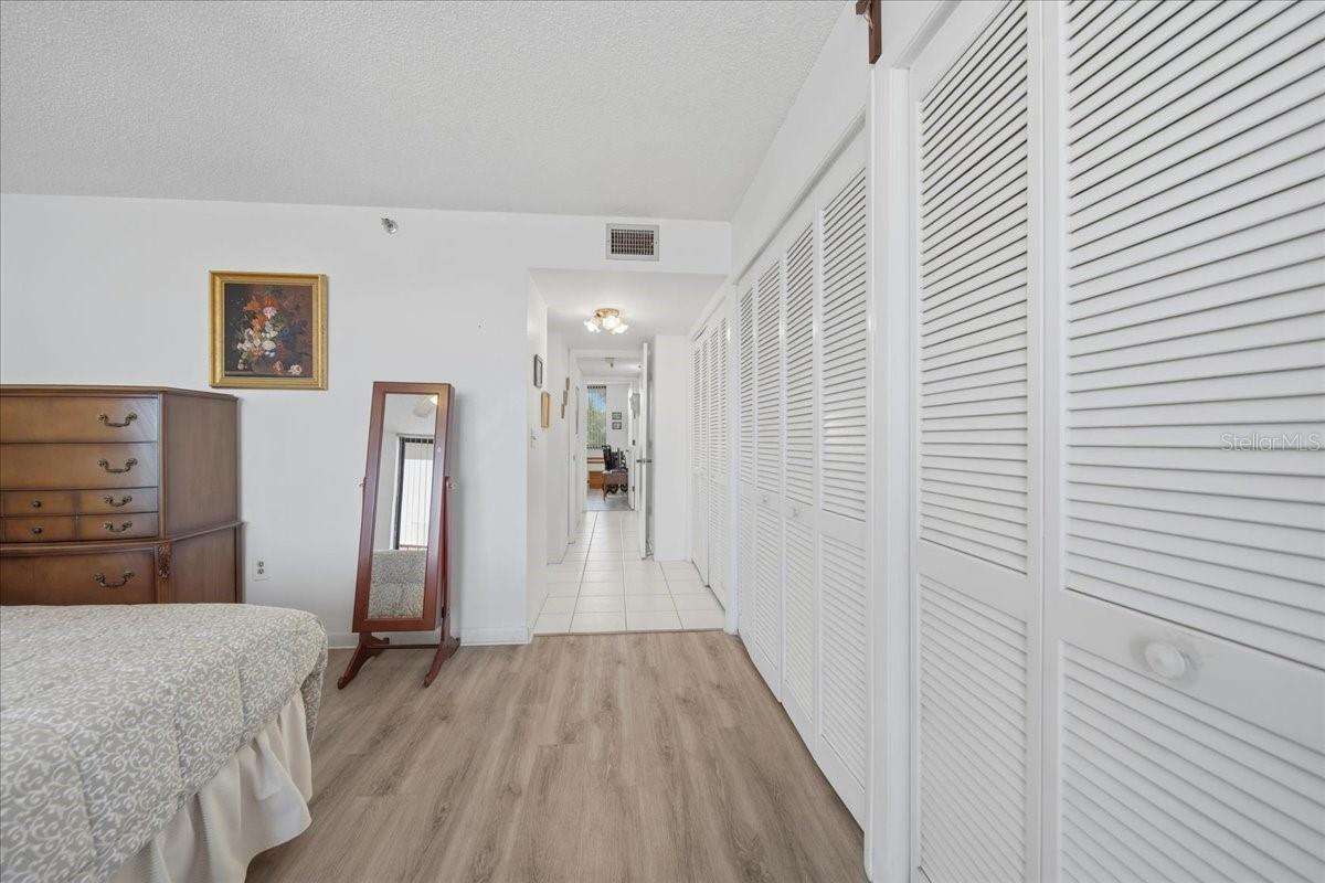 VISTA BAY CONDO I PH I - Residential