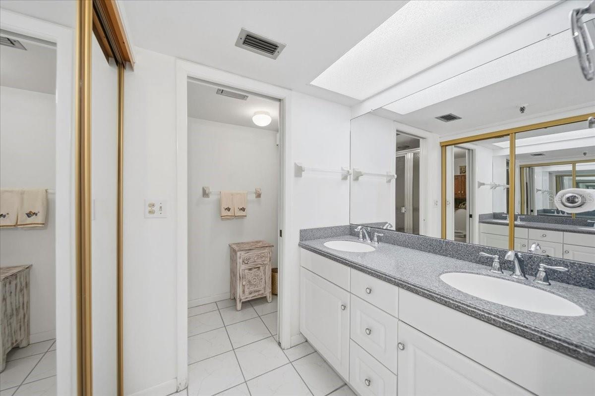 VISTA BAY CONDO I PH I - Residential