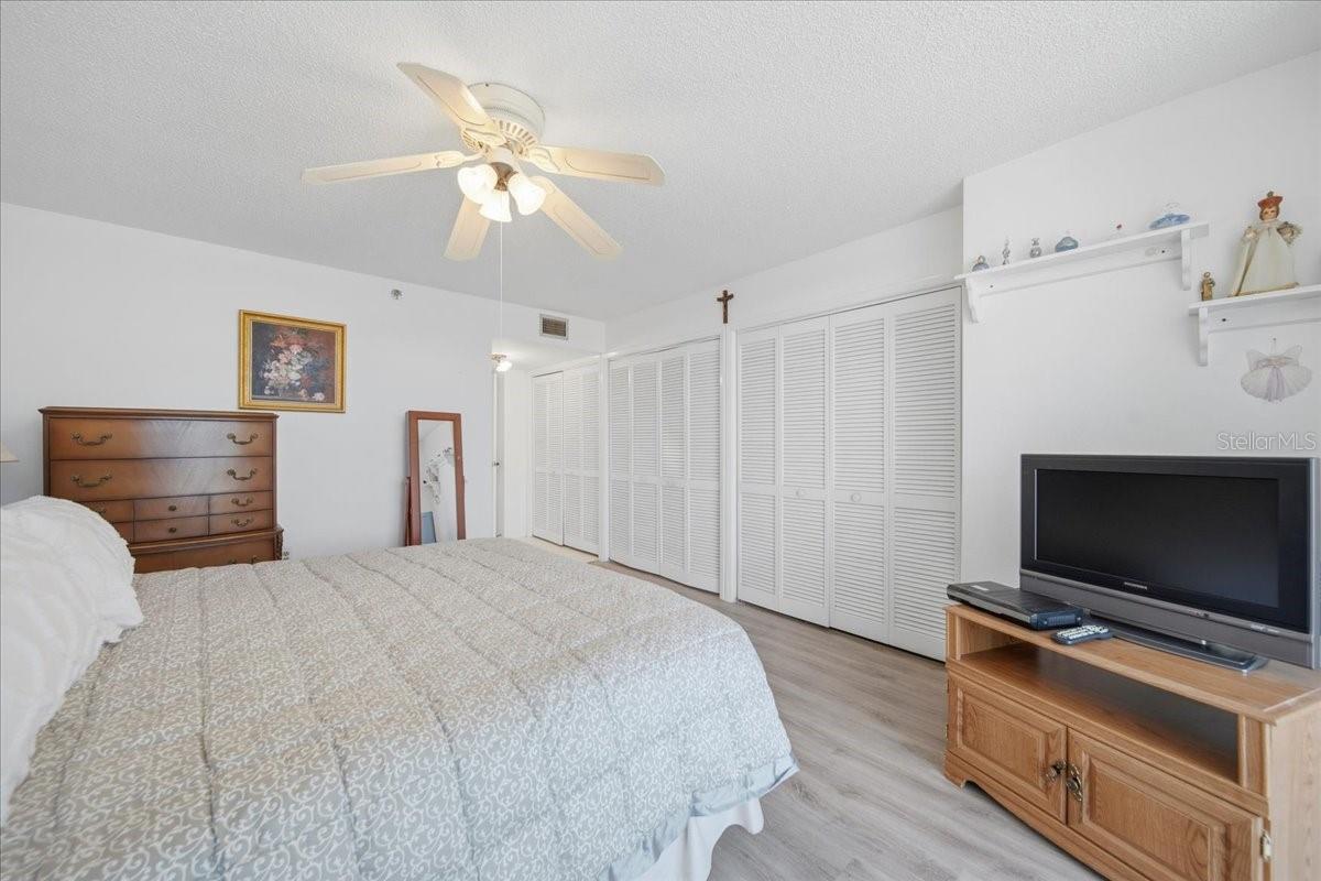 VISTA BAY CONDO I PH I - Residential