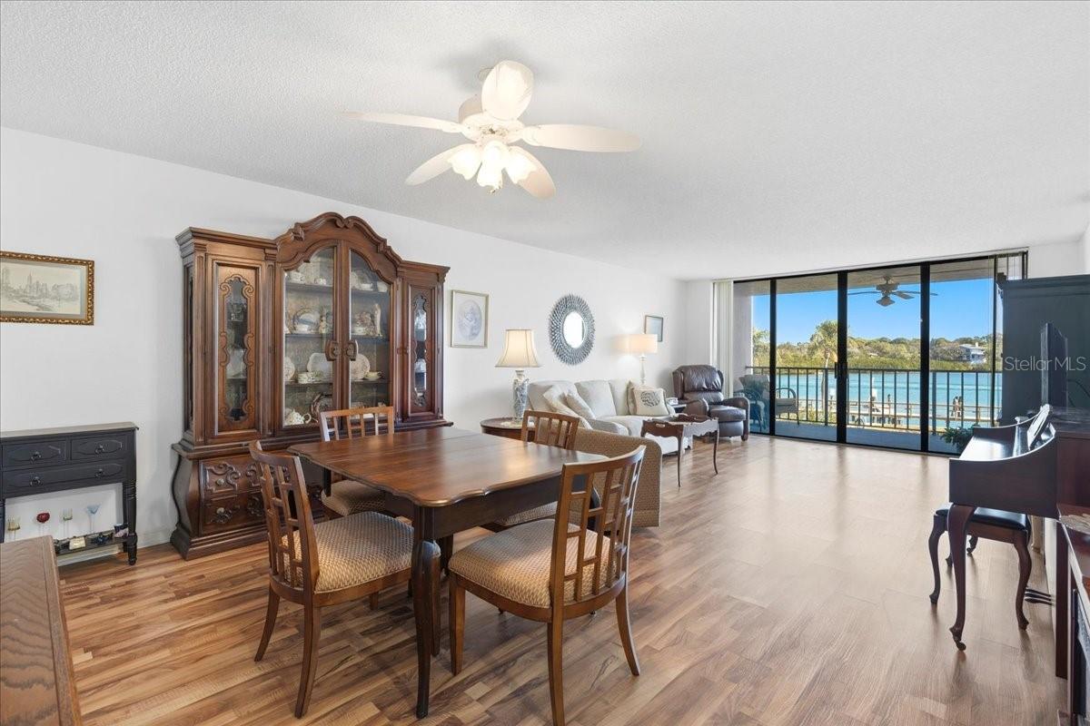 VISTA BAY CONDO I PH I - Residential