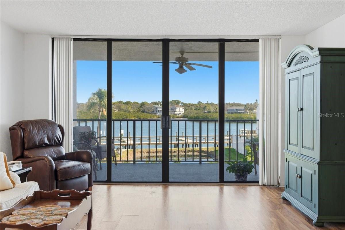 VISTA BAY CONDO I PH I - Residential