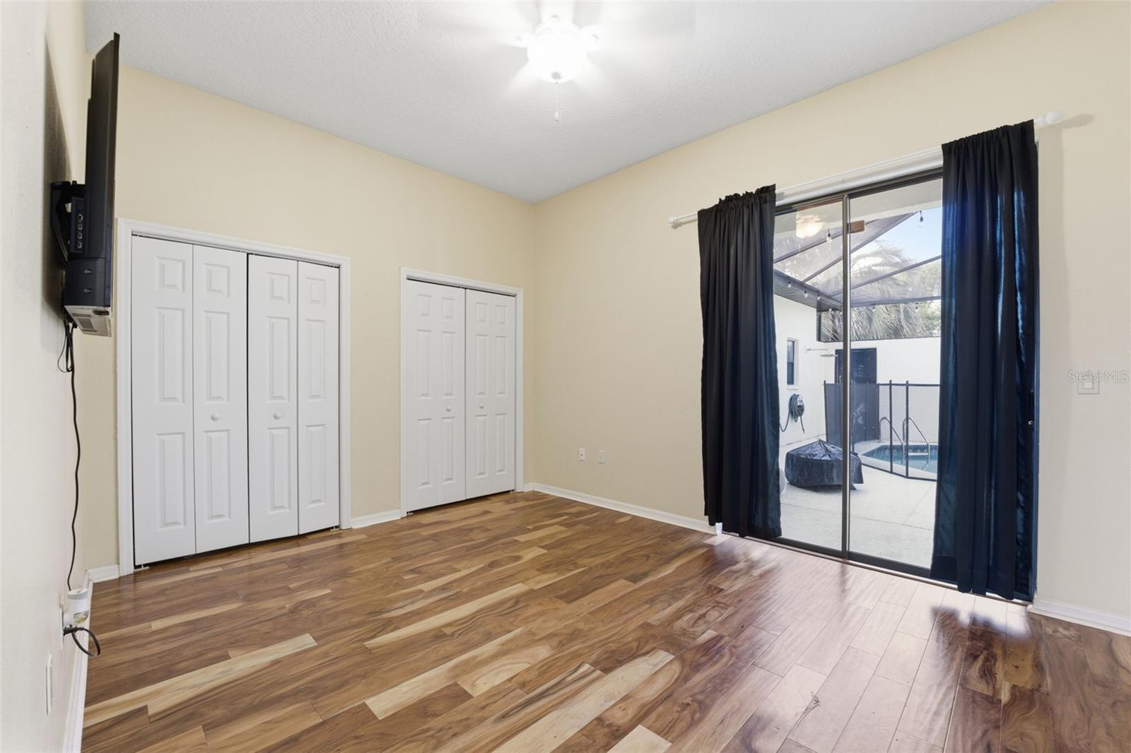 GLEN LAKES - Residential