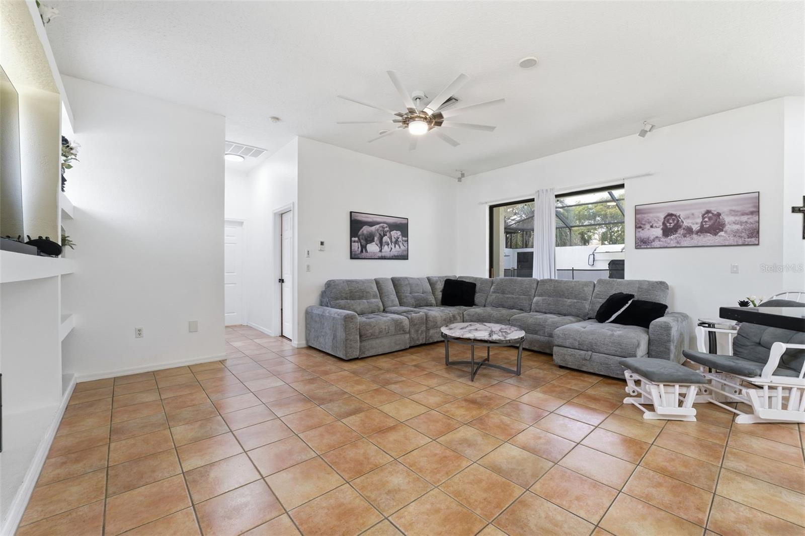 GLEN LAKES - Residential