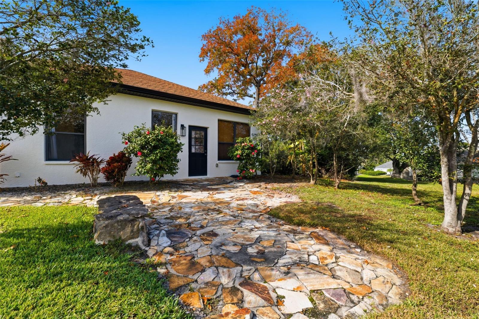 GLEN LAKES - Residential