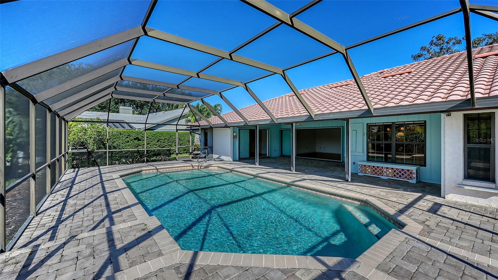 LAKES ESTATES THE - Residential