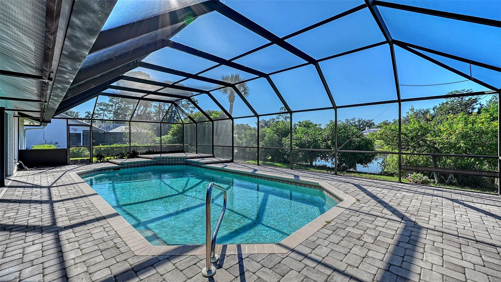 LAKES ESTATES THE - Residential