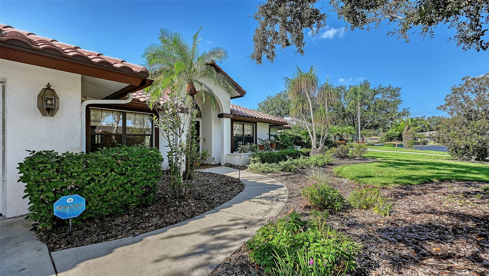 LAKES ESTATES THE - Residential