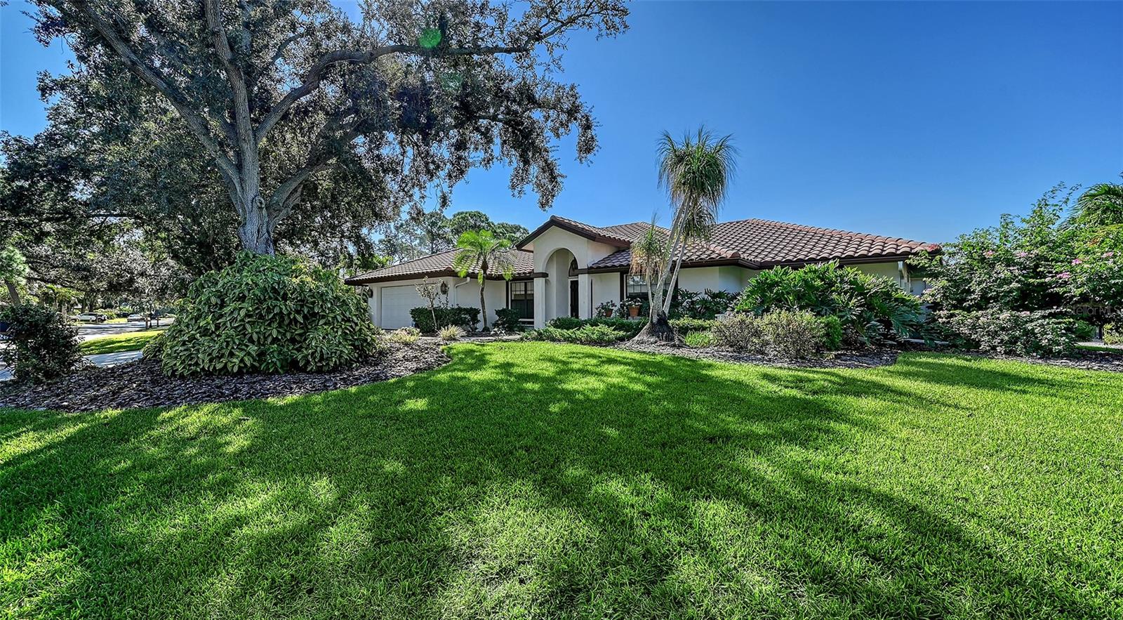 LAKES ESTATES THE - Residential