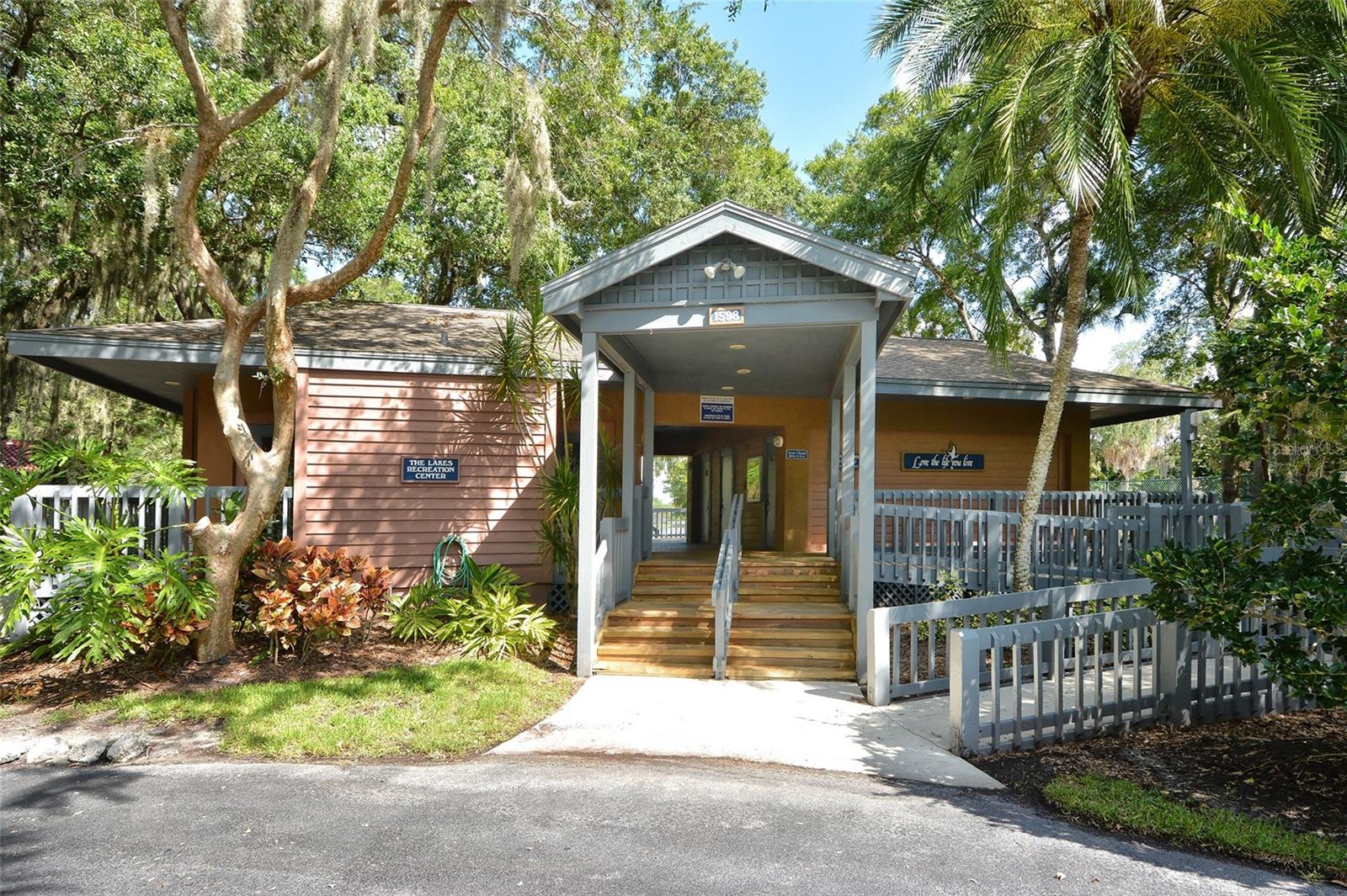 LAKES ESTATES THE - Residential